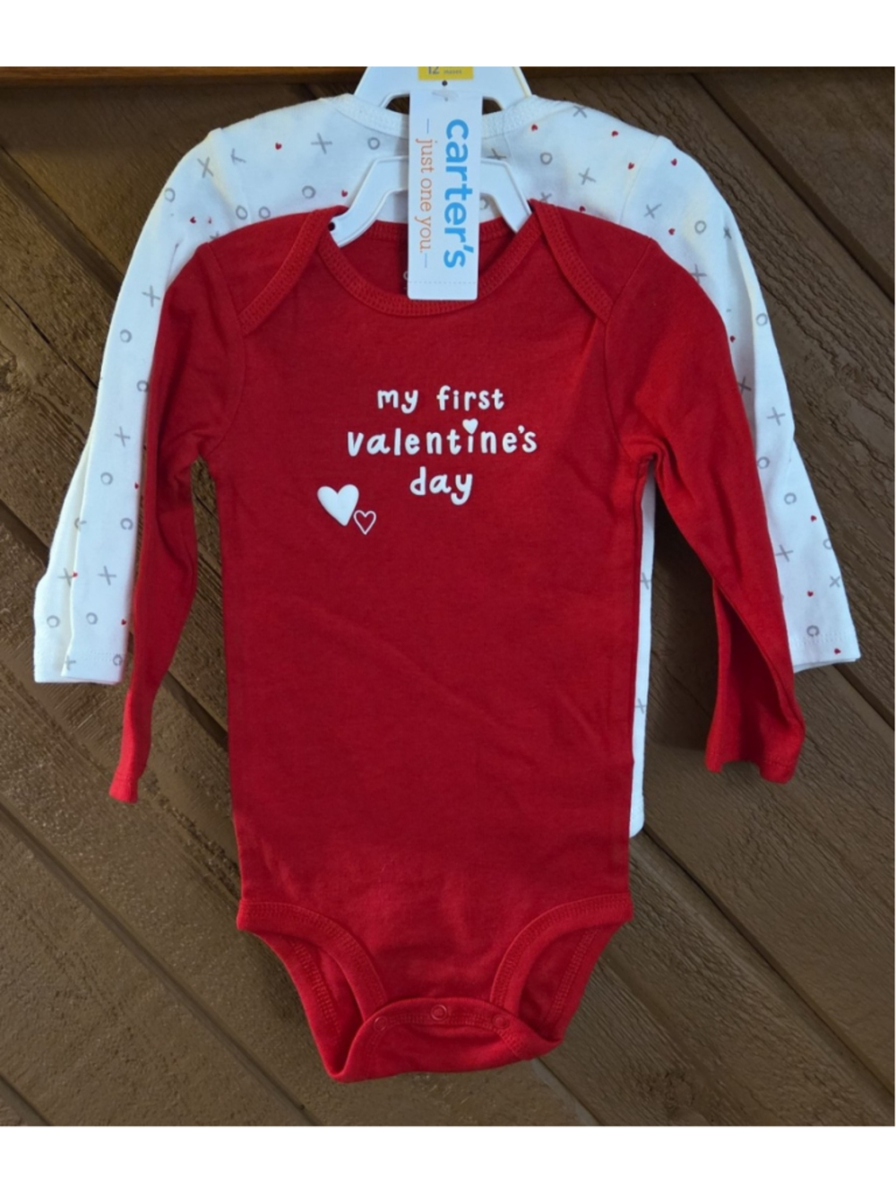 Carter's Baby Girl Valentine's day Bodysuits set size 12 Months